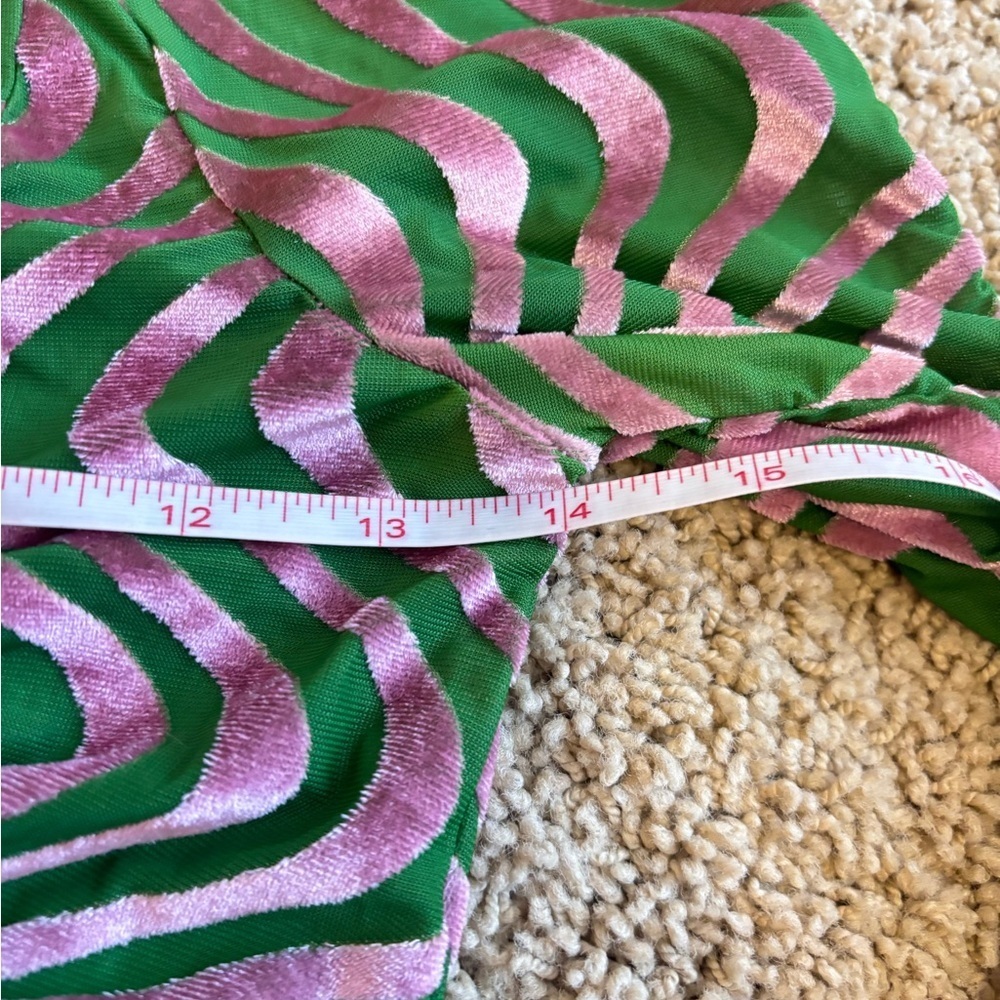 Urban Outfitters Swirl Scrunch Velvet Long-Sleeve Top | Size Small - Picture 6 of 8